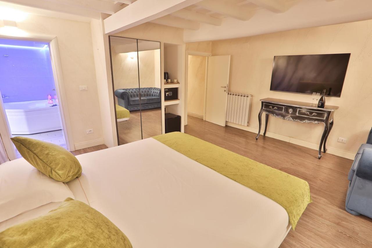 Grottini Luxury Suites ~ Pantheon Rome Exterior photo