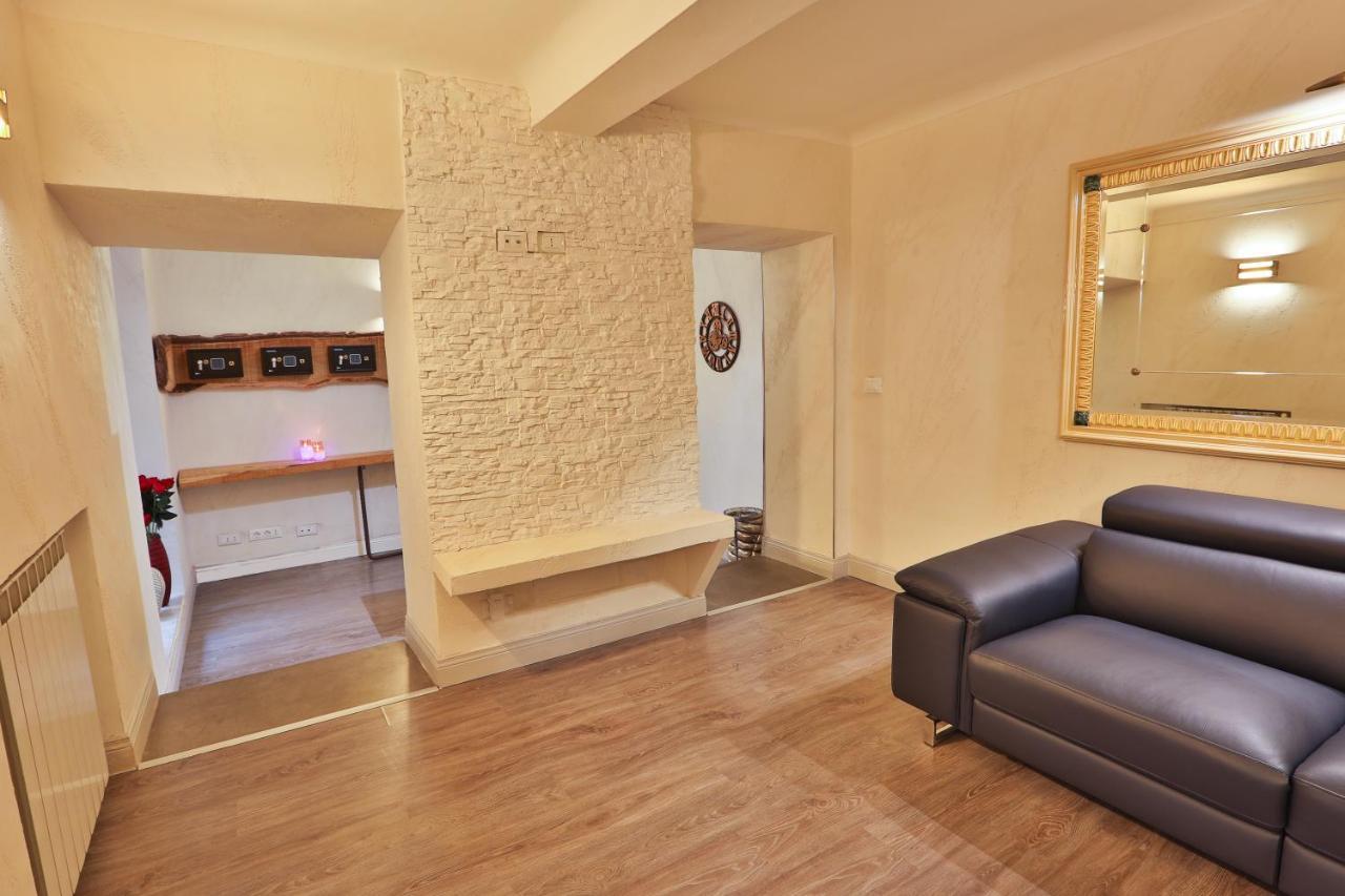 Grottini Luxury Suites ~ Pantheon Rome Exterior photo