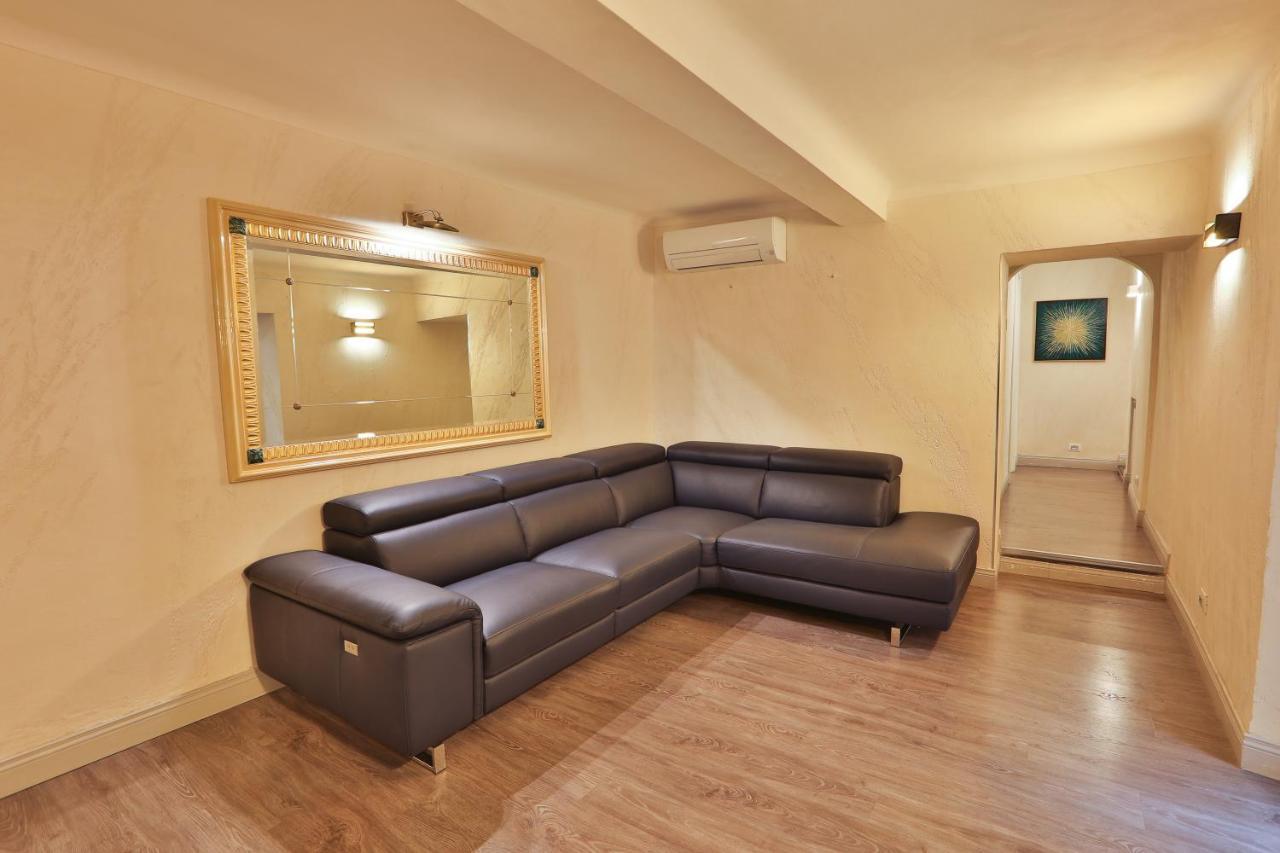 Grottini Luxury Suites ~ Pantheon Rome Exterior photo